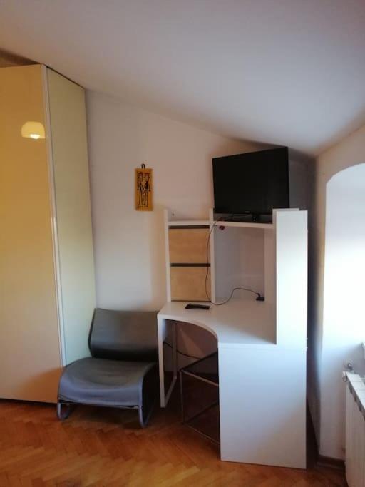 Spacious Attic Apartment Kandler Trieste Exteriör bild